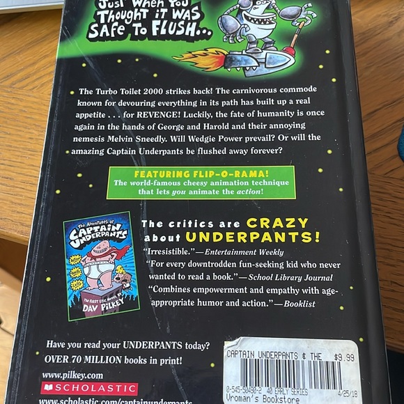 2 Captain Underpants Books The Tenth and Eleventh Epic Novels - Picture 4 of 5